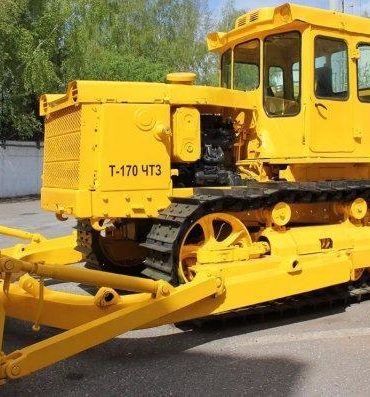 Трактор с бульдозерным оборудованием Т-170 Трактор с бульдозерным оборудованием Т-170